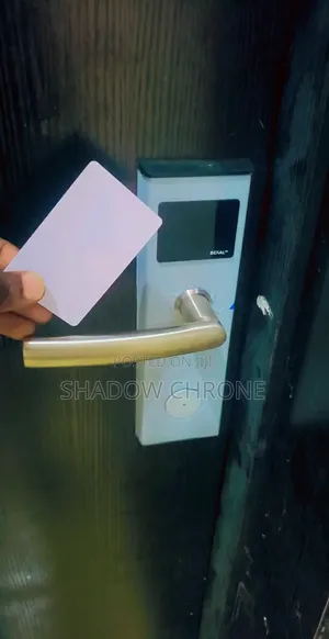 Smart Rfid Hotel Door Lock – Durable & Stylish