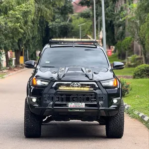 Toyota Hilux 2023 Black