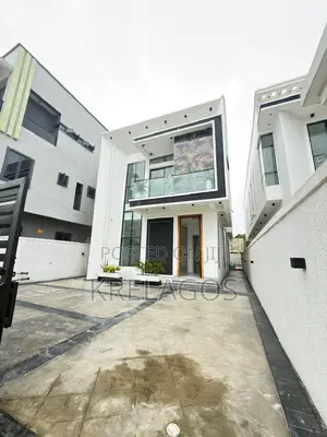 5bdrm Duplex in Chevron for sale