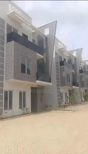 4bdrm Duplex in Guzape Main Abuja for sale