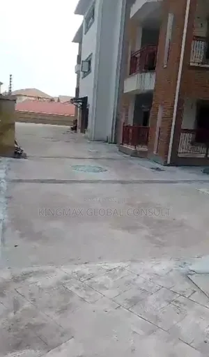 3bdrm Apartment in Utako Abuja for rent
