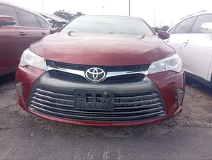 Toyota Camry XLE 4dr Sedan (2.5L 4cyl 6A) 2016 Red