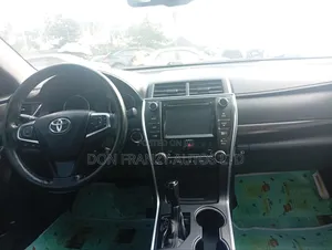 Toyota Camry XLE 4dr Sedan (2.5L 4cyl 6A) 2016 Red