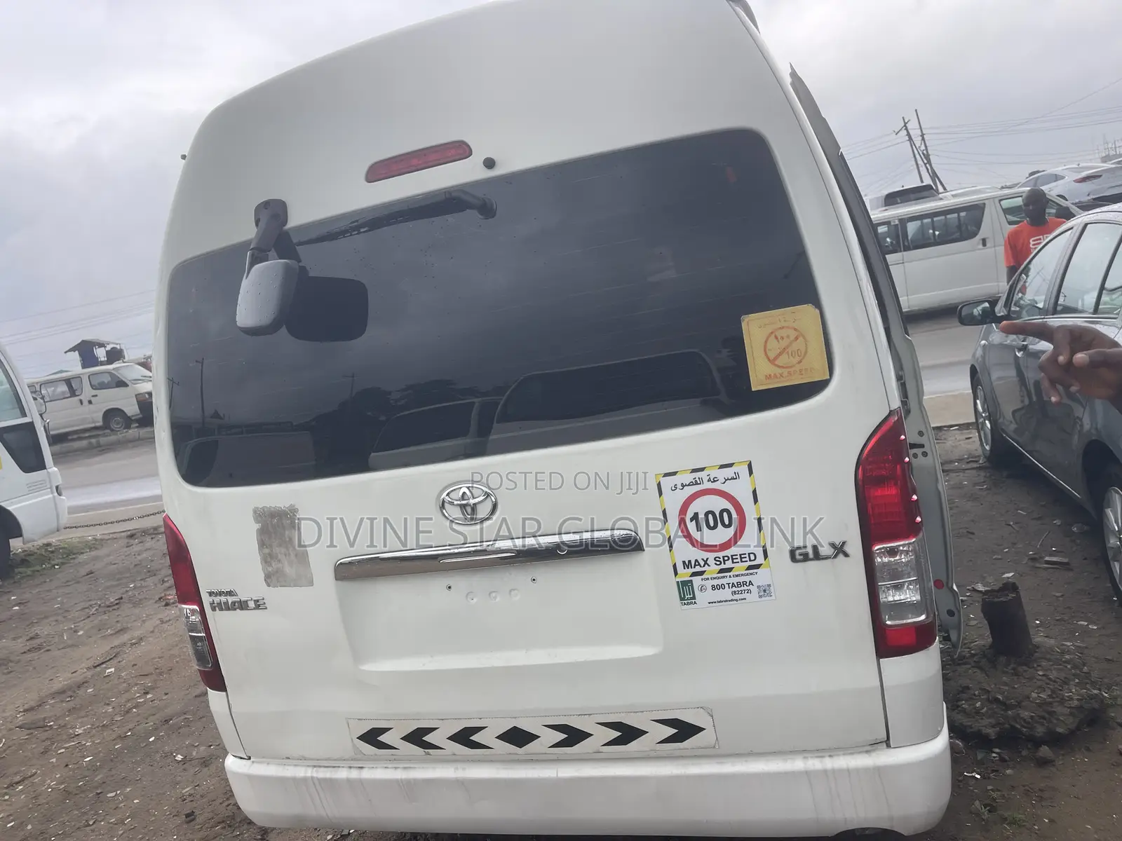 Toyota HiAce 2016 White
