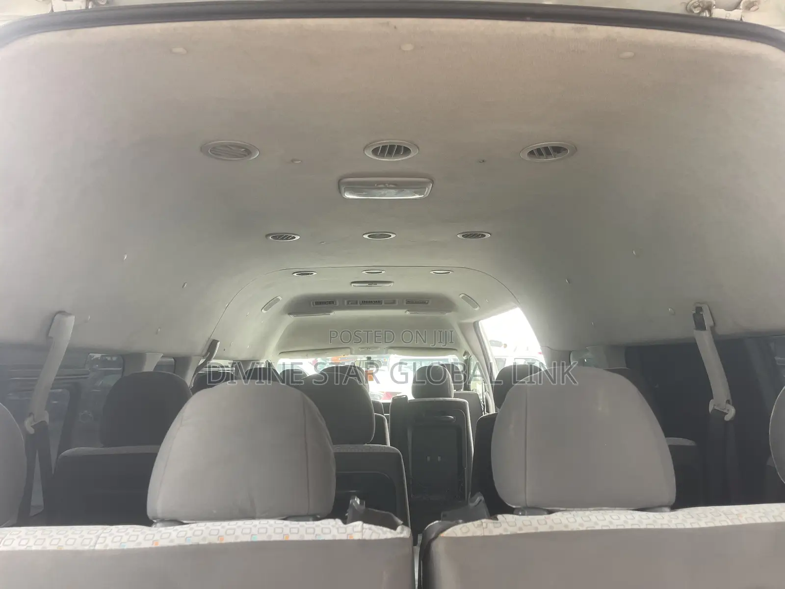 Toyota HiAce 2016 White