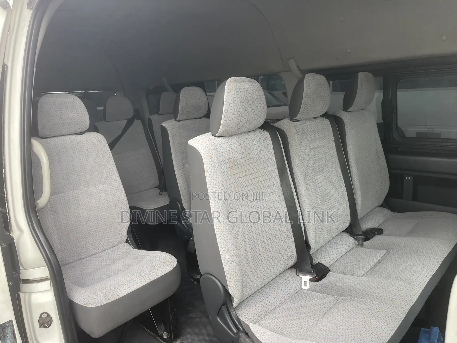 Toyota HiAce 2016 White