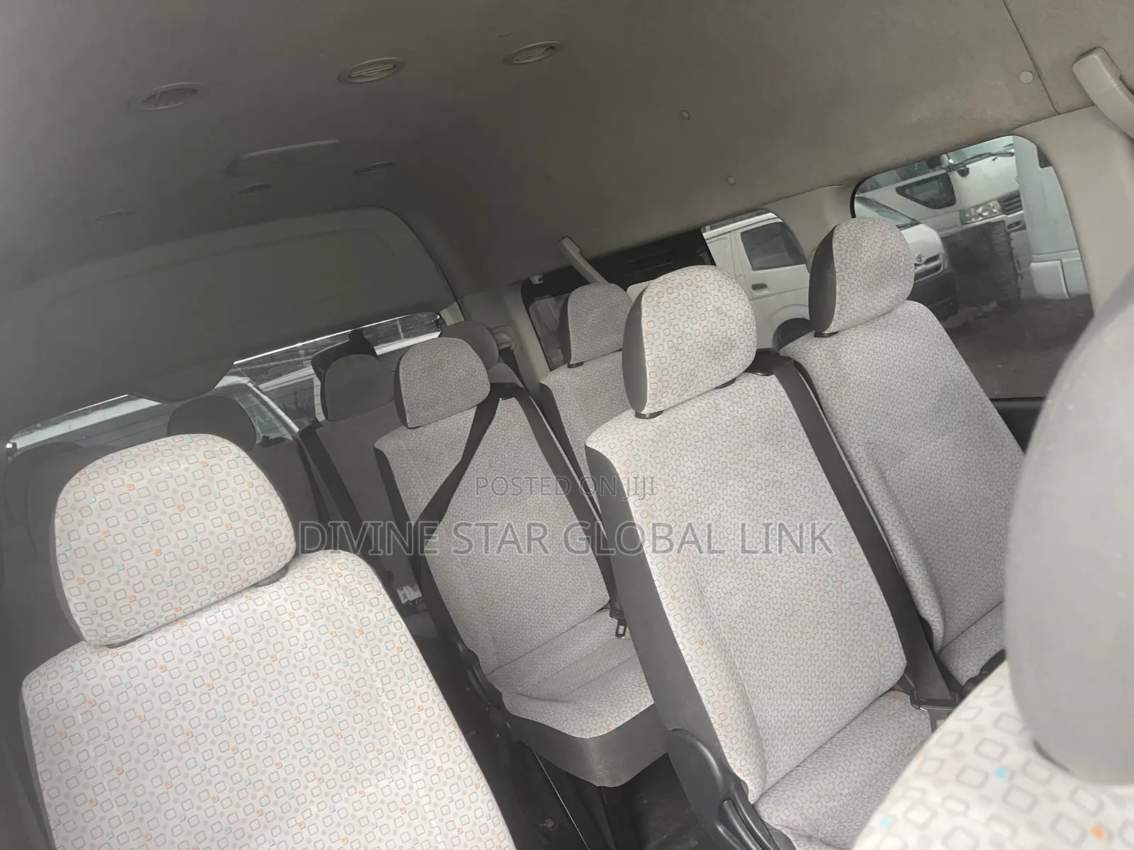 Toyota HiAce 2016 White