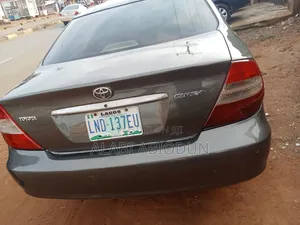 Toyota Camry 2004 Green