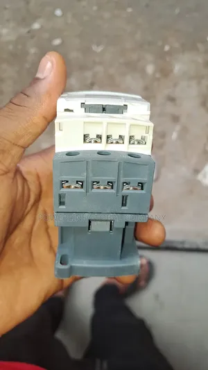 Contactor 25a 3pole for Electrical/ Mechanical Purposes
