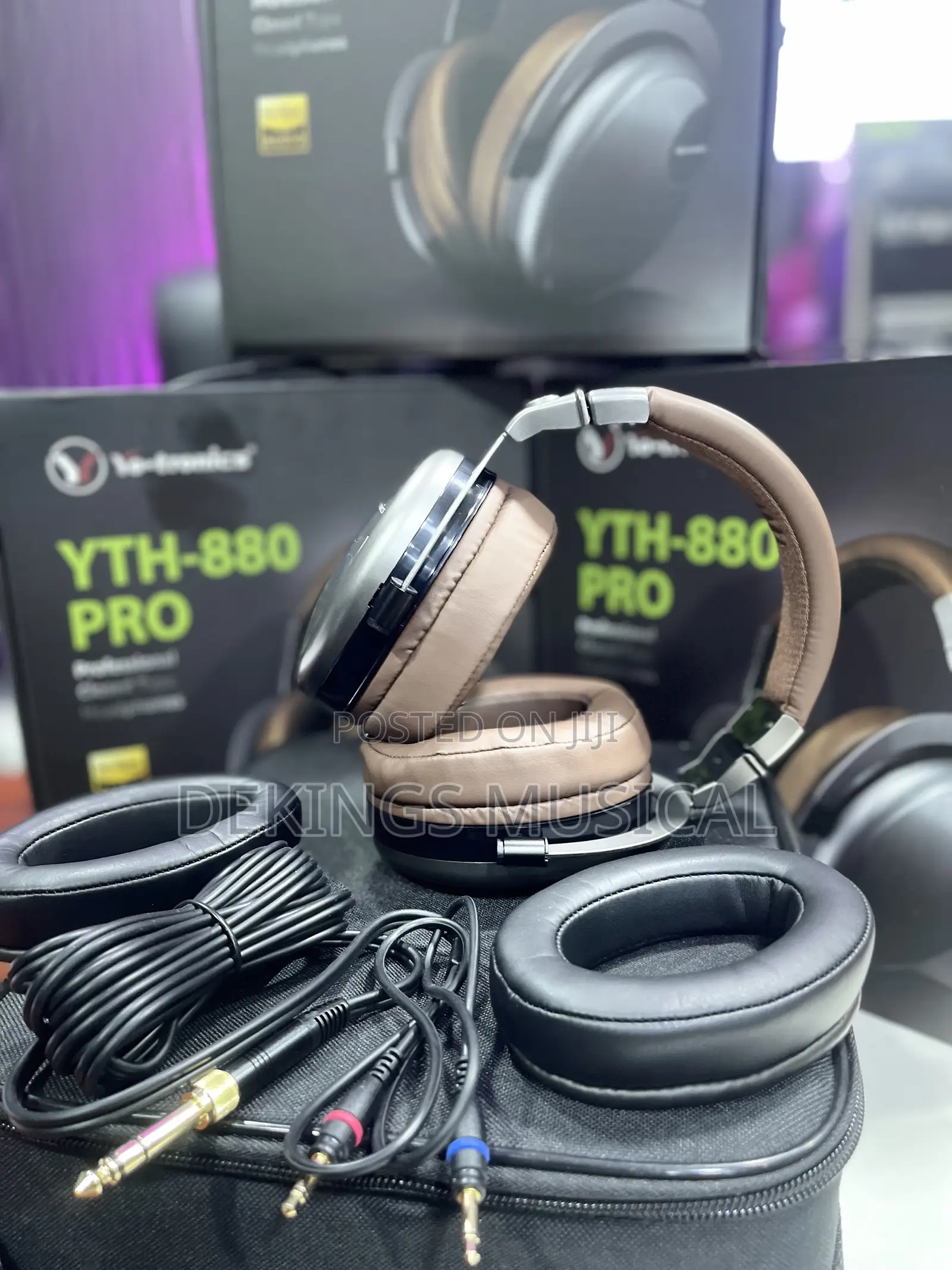 Yo-Tronics Yth-880 Pro Closed-Back Studio Headphones
