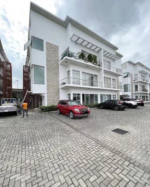 3bdrm Apartment in Banana Island, Ikoyi for sale