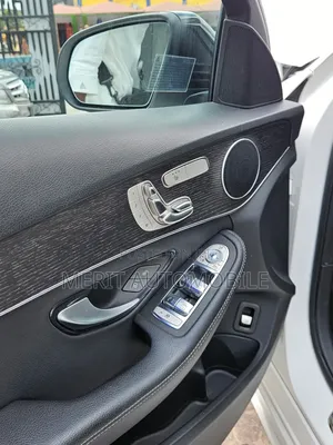 Mercedes-Benz C300 2021 White