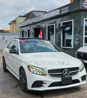 Mercedes-Benz C300 2021 White