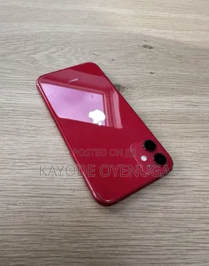 Apple iPhone 11 128 GB Red