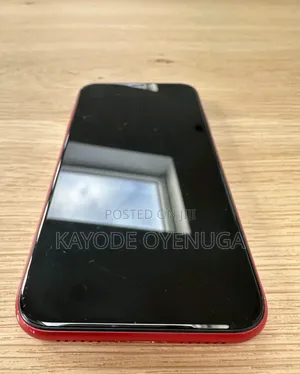 Apple iPhone 11 128 GB Red