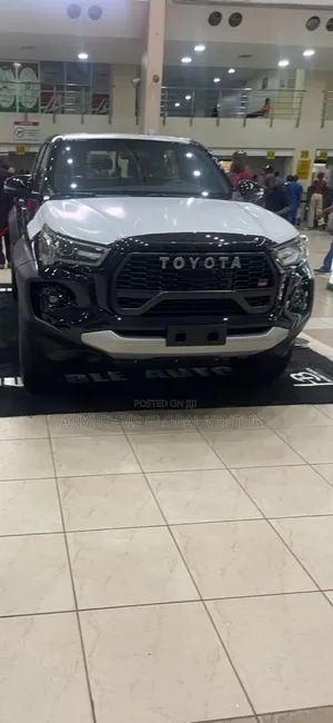 Toyota Hilux Upgradefrom 2021 to 2024 Model