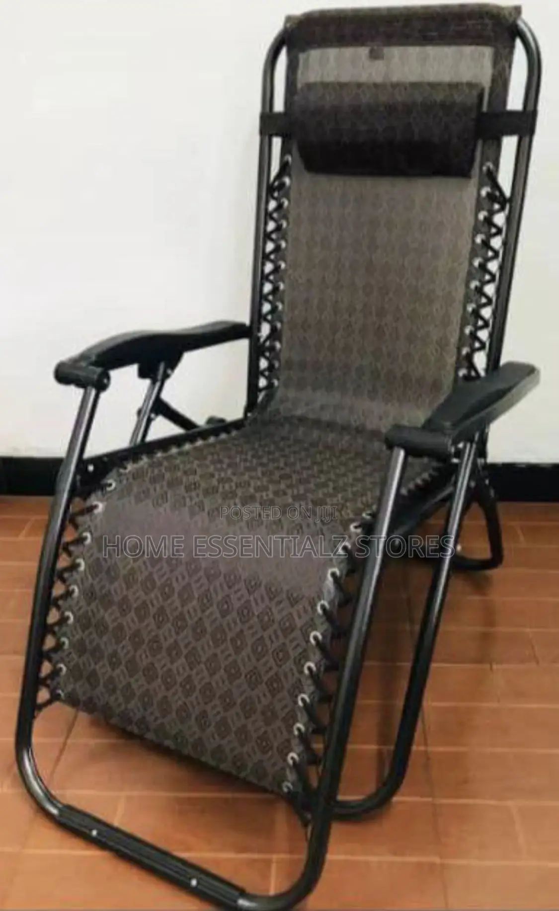 Foldable Camp Chair With Armrest