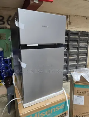 Hisense Double Door Fridge (Table Top Size)