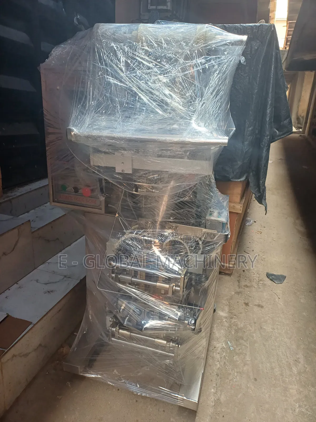 Auto Liquid and Paste Packaging Machine