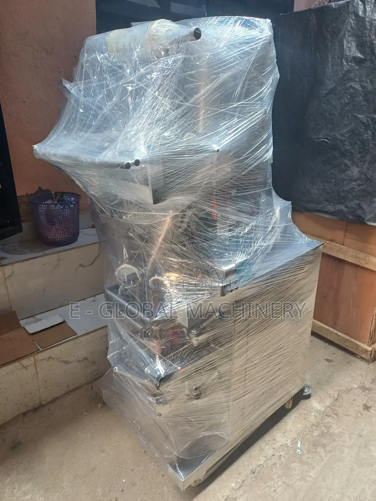 Auto Liquid and Paste Packaging Machine