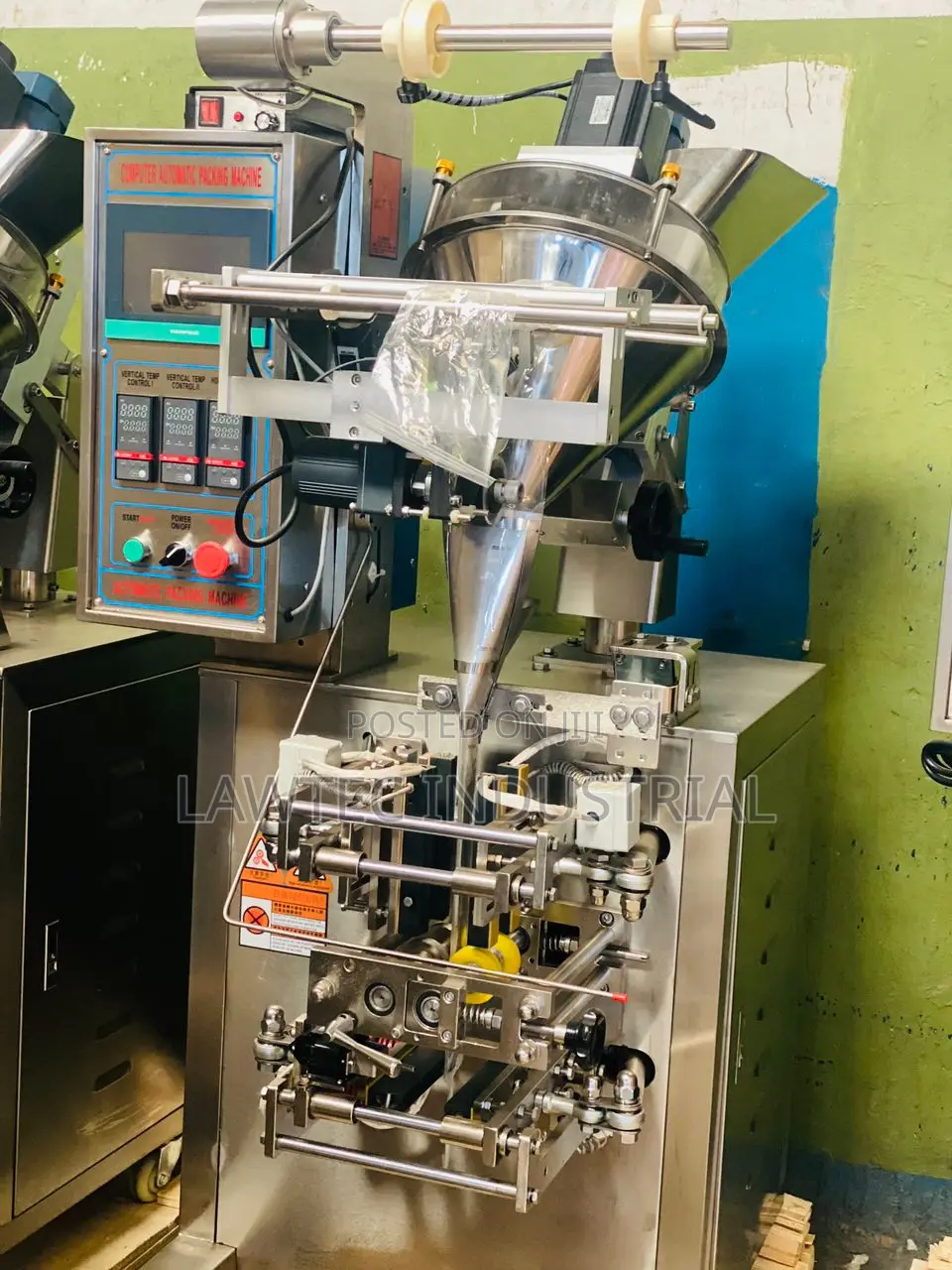 Standard Four Sides Sealing Packaging Machine