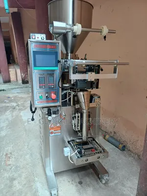 Granules Packaging Machine