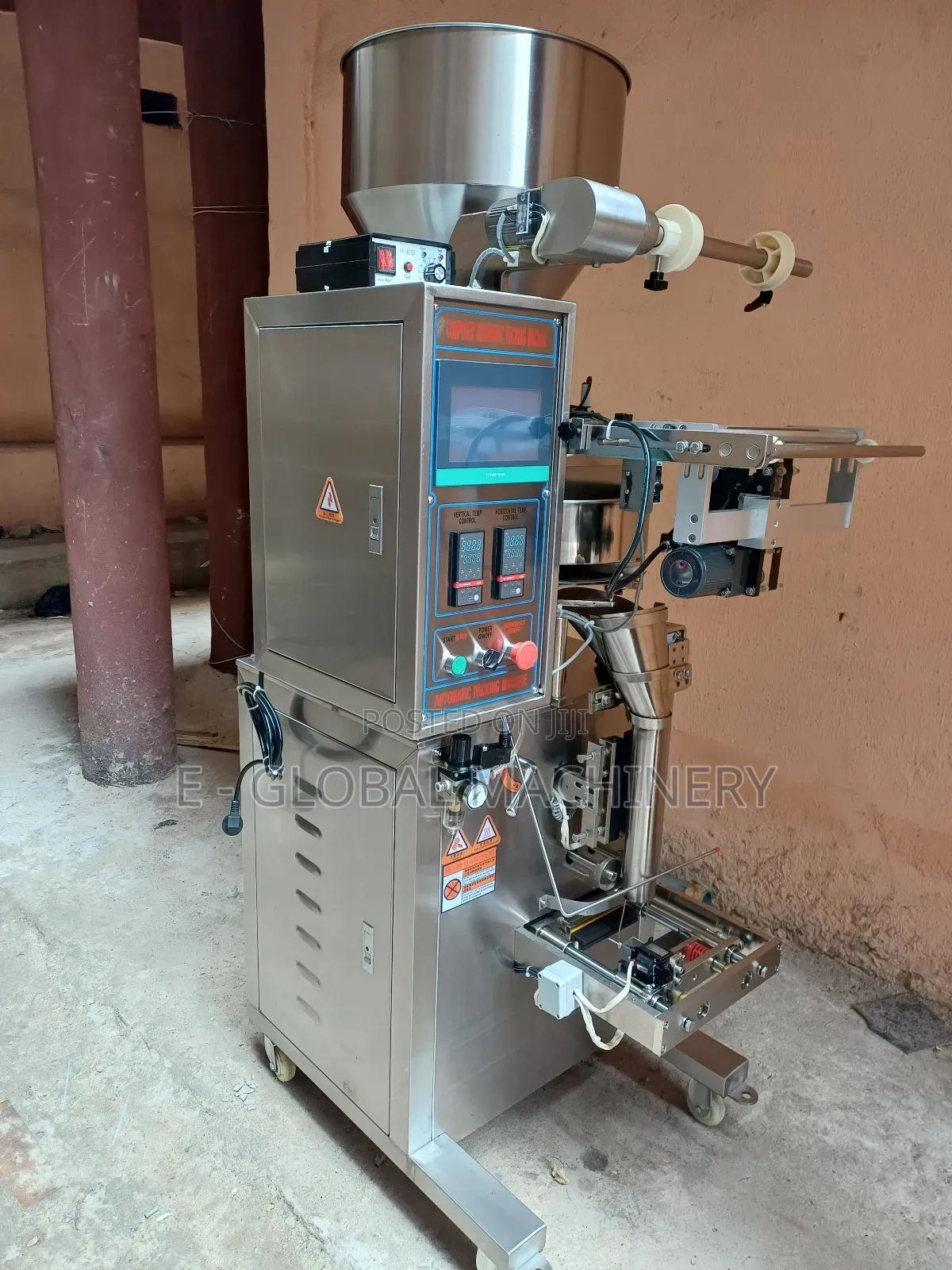 Granules Packaging Machine