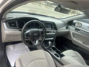 Hyundai Sonata SE 2018 Silver