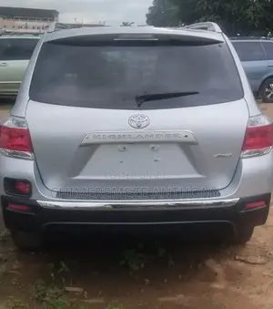 Toyota Highlander Limited 2012 Silver