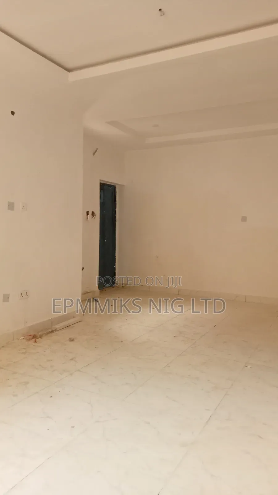 5 Bedrooms Duplex