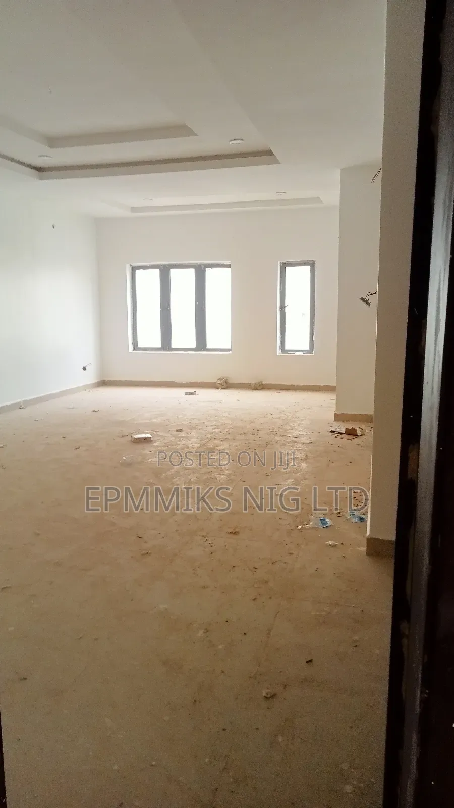 5 Bedrooms Duplex