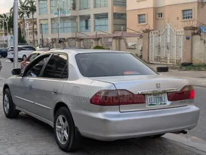 Honda Accord EX 1999 Silver