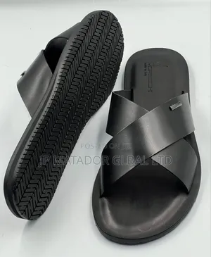 Stocks New Palm Leather Slippers
