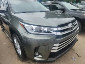 Toyota Highlander Limited V6 4x4 (3.5L 6cyl 6A) 2016 Green