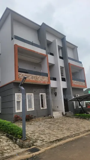 4bdrm Townhouse/Terrace in Kaura for sale