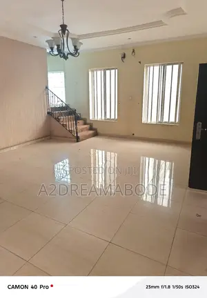 5bdrm Duplex in Magodo Phase 2, Ikeja for rent