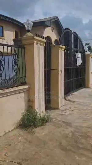 7bdrm Duplex in Benin City for sale