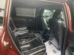 Toyota Highlander Limited V6 4x4 (3.5L 6cyl 6A) 2016 Red