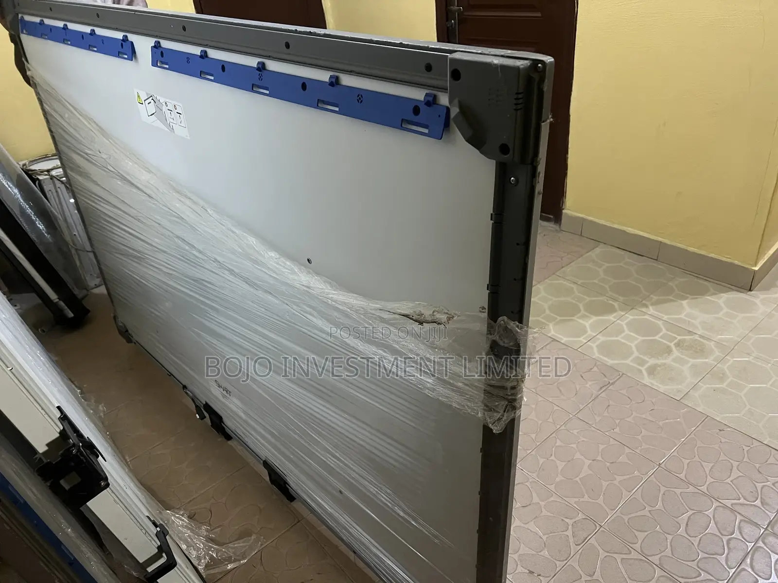 Smart Interactive White Board, Accessories Projector