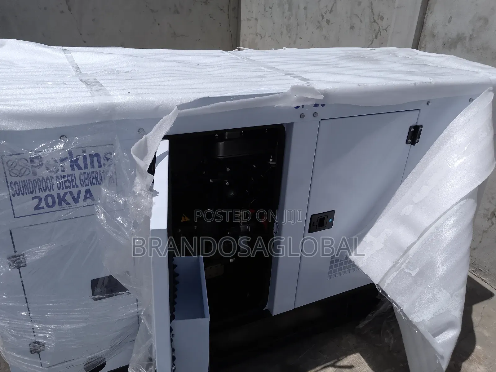 Key Operator Perkins 20kva Soundproof Generator