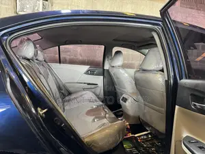 Honda Accord Touring 4dr Sedan FWD (3.5L 6cyl 6A) 2016 Blue