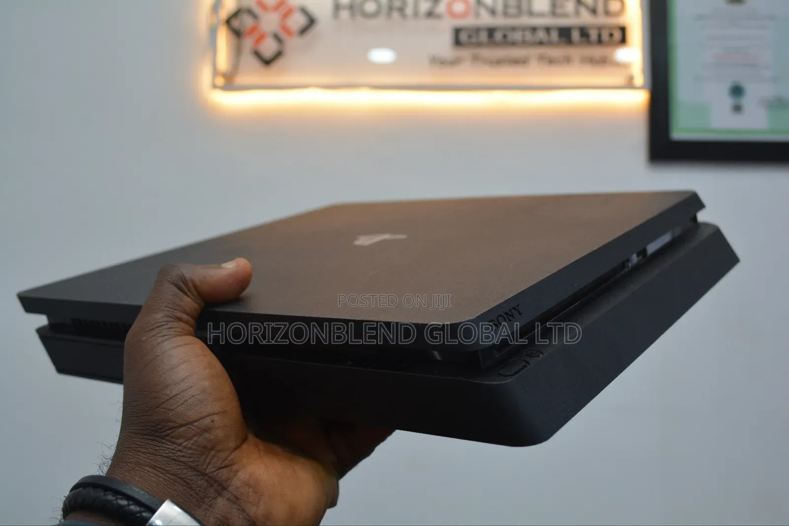 Play Station 4 Console