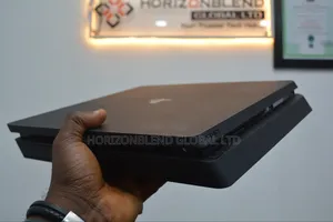 Play Station 4 Console