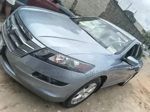 Honda Crosstour 2010 Blue