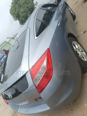 Honda Crosstour 2010 Blue