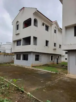 4bdrm Duplex in Maitama for sale
