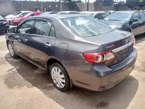 Toyota Corolla LE Special Edition 4dr Sedan (1.8L 4cyl 4A) 2013 Gray