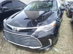 Toyota Avalon XLE Premium FWD Sedan (3.6L 6cyl 6A) 2016 Black