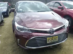 Toyota Avalon XLE Plus FWD Sedan (3.6L 6cyl 6A) 2016 Red
