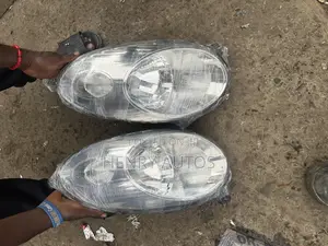 Set Headlamp Micra 2008